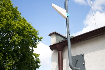 Antenna LTE Pole Mount XL7025, 698-2700 MHz, 15 dBi, SMA(m), RG58U/5m